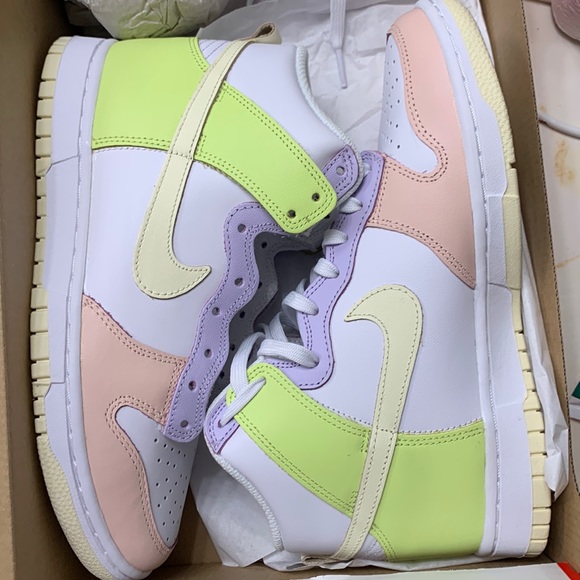 Nike Dunks High white/Cashmir LT Lemon Twist
